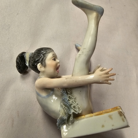 Irish dresden figurine - Picture 4 of 9